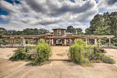 Lake Allatoona Area Studio w/ Pool and Views!