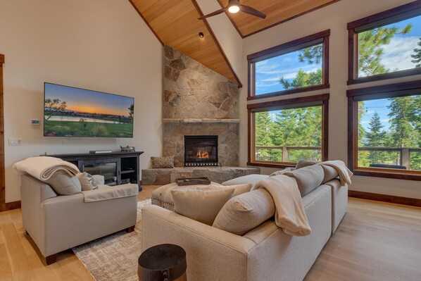 TV, fireplace, ping pong