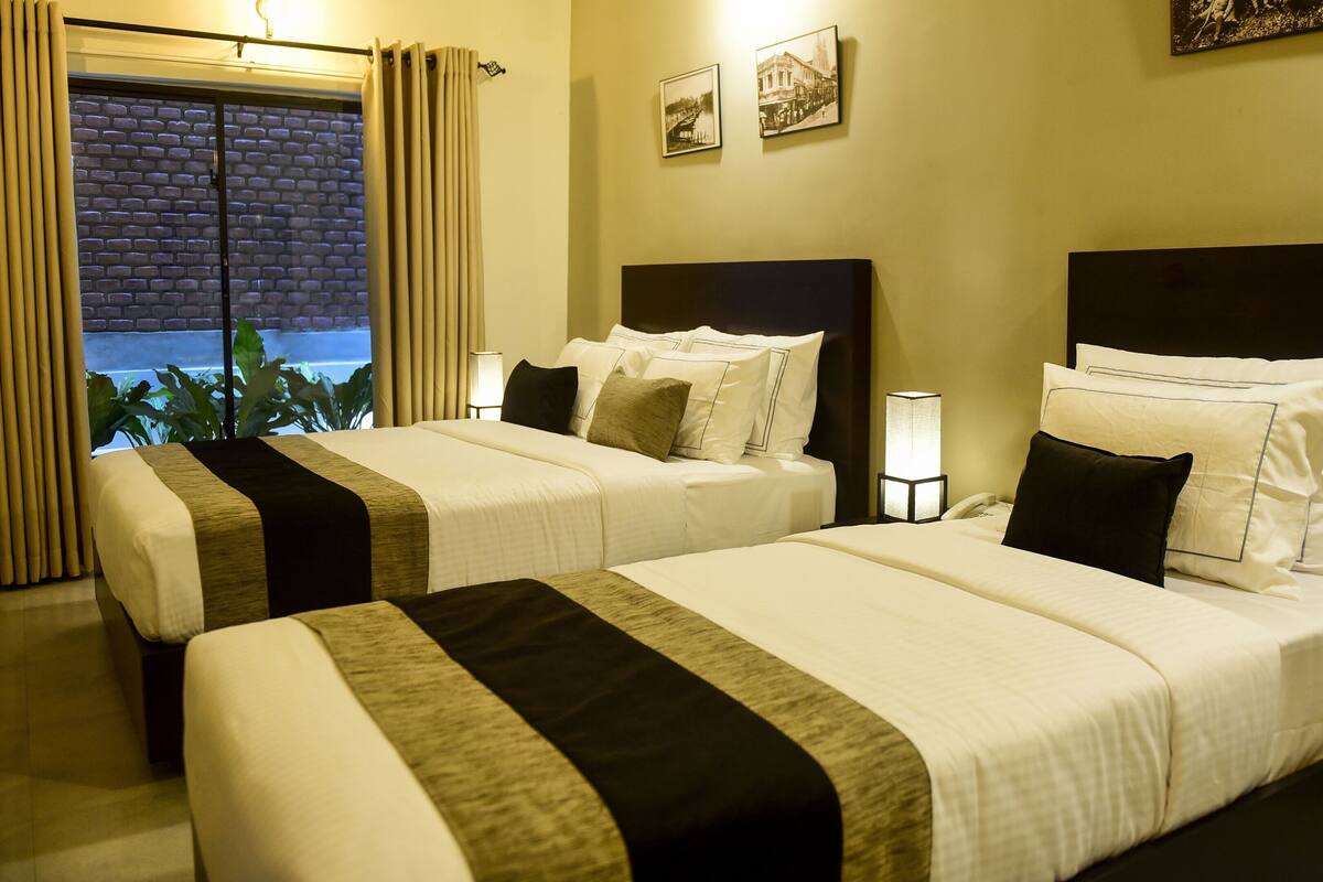 Deluxe Triple Room | Desk, soundproofing, free WiFi, bed sheets