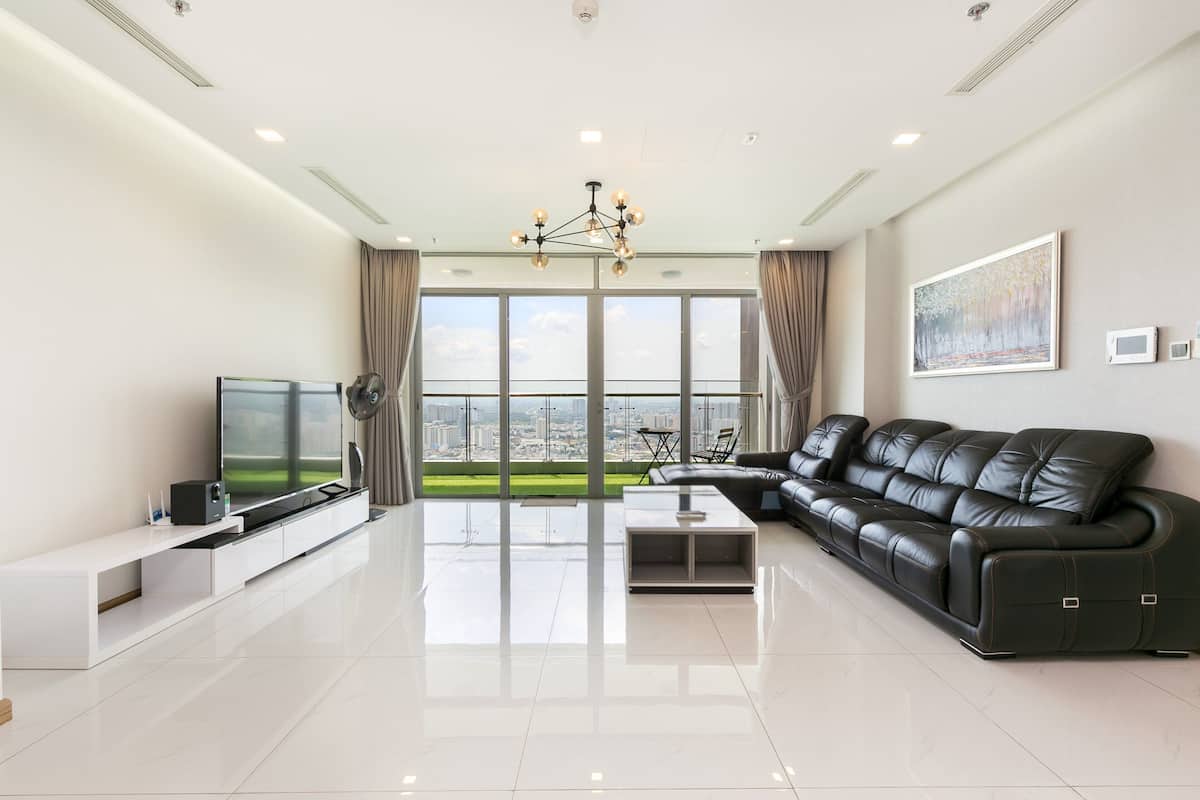 Apartment, 4 Bedrooms, River View | Living room