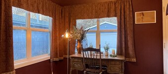 Deadwood Stage Stop Inn