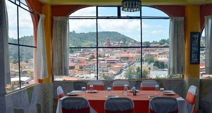 Hotel and Restaurant Los Arcos