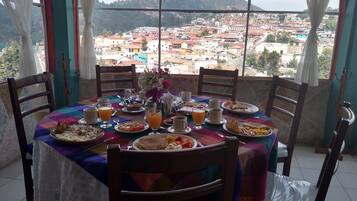 Breakfast, lunch and dinner served