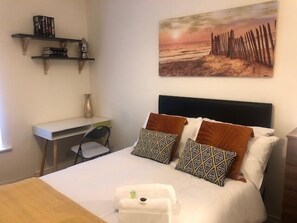 Room - Townhouse @ Briggs Avenue Crewe (Crewe)