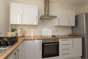 Private kitchen - Townhouse @ Briggs Avenue Crewe (Crewe)