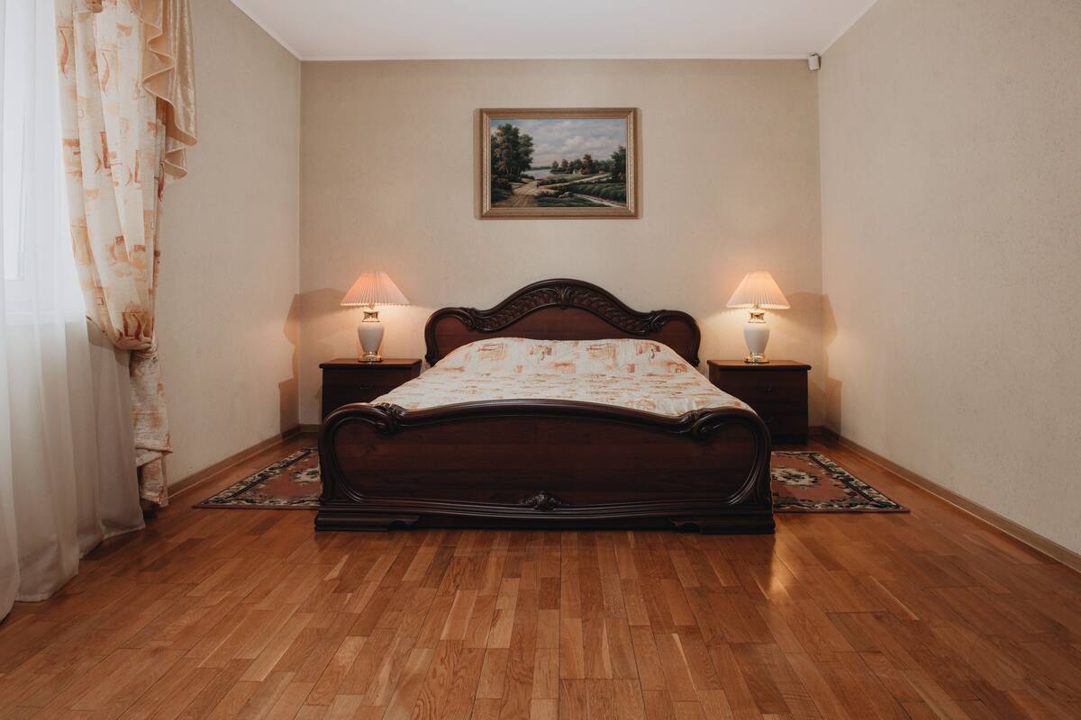 Junior Room, 1 Queen Bed with Sofa bed, Non Smoking, Mountain View | 1 bedroom, hypo-allergenic bedding, soundproofing, iron/ironing board
