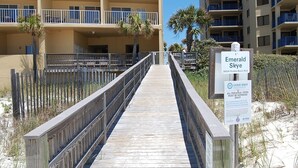 Exterior - Emerald Skye 53 (Orange Beach)