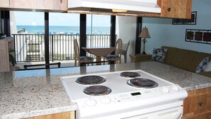 Apartamento, 1 cama de matrimonio, balcón, vistas a la playa | Vistas desde la habitación
