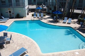 Outdoor pool - Ocean Reef 101 (Gulf Shores)