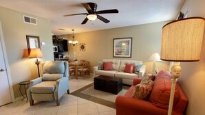 Living room - Ocean Reef 101 (Gulf Shores)