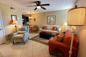 42-inch TV with cable channels - Ocean Reef 101 (Gulf Shores)