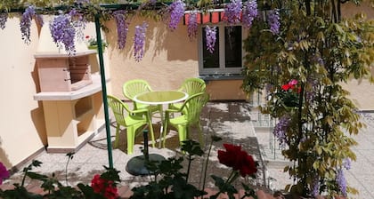 Chambre D'Hotes Les Glycines