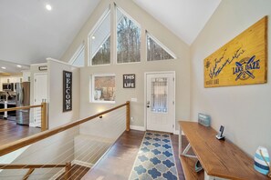 المنشأة من الداخل