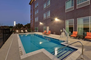 Seasonal outdoor pool, sun loungers