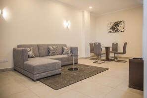 Living area - The Ivory Apartment (Accra)