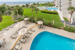 Pool - Direct ocean view Condo with outstanding views! (Saint Simons Island)