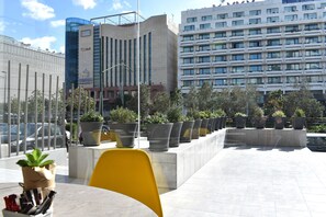 Exterior detail - Athenian Montaza Hotel (Kallithea)