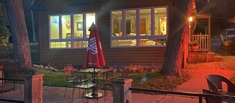 Cozy Lakefront House