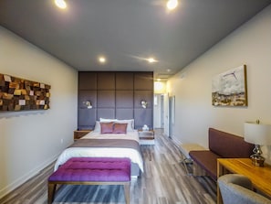 Decoración personalizada, muebles diferentes y escritorio 
