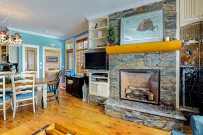 TV, fireplace, DVD player