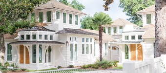 Elegant Cottage on the Bluff Downtown Fairhope (B)