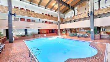 Innenpool, beheizter Pool