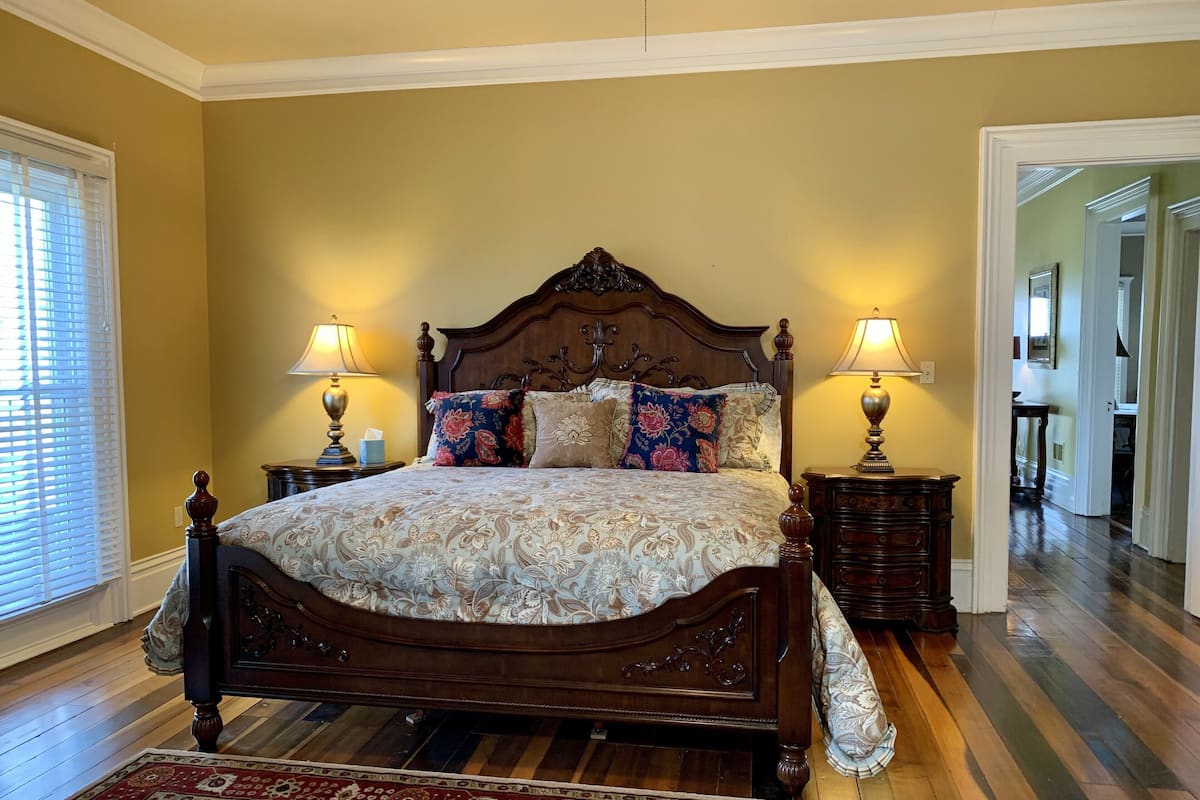 Superior Single Room (Giant Sunflower) | Egyptian cotton sheets, premium bedding, individually decorated, desk