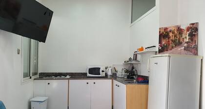 Gemütliches Zuhause, super gut gelegenes Studio, 2 Minuten vom Bahnhof, Straßenbahn, Museum, Theater, Geschäfte