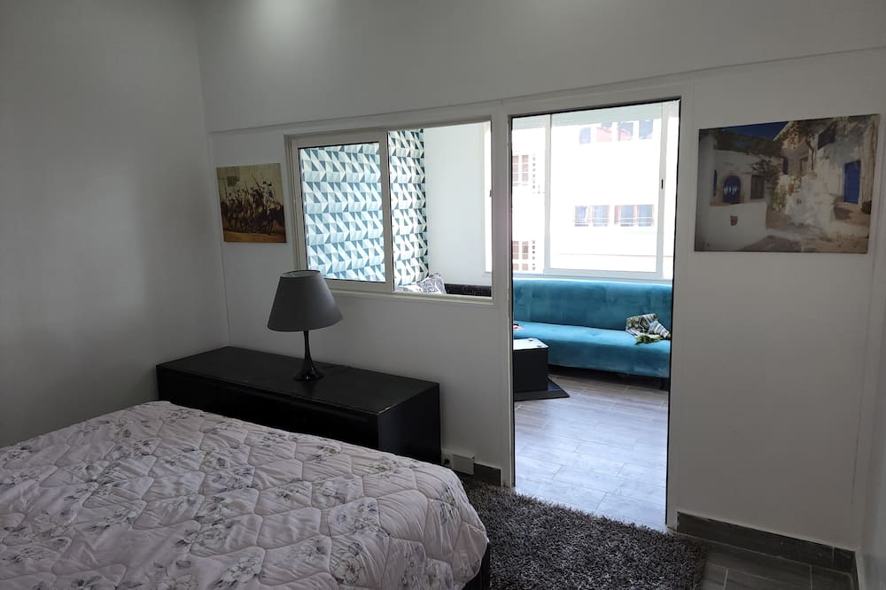 Cozy Home, super well located studio, 2 min from the train station, tram, museum, theater, shops