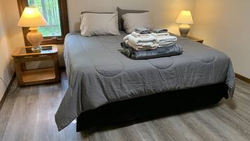 3 bedrooms, in-room safe, iron/ironing board, free WiFi