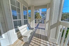 Property grounds - A Block Away Bliss: Steps from Seaside & Sand! (Santa Rosa Beach)