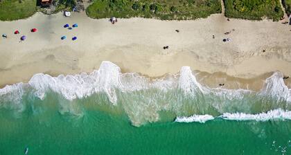 LONGBOARD PARADISE SUITES