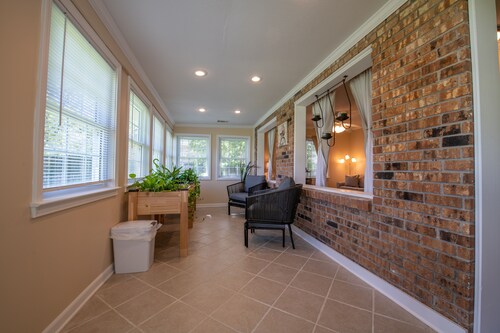 Lovely home 1 block from the beach and downtown!