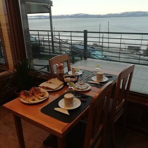 含每日歐陸早餐