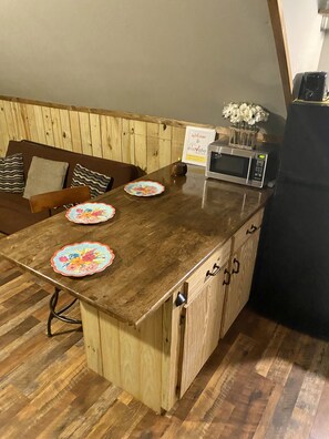 Interior - Family Cabin at the creek! 2 beautiful private sandbars (Perkinston)