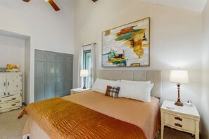 3 quartos, ferros/tábuas de passar roupa, Wi-Fi, roupa de cama