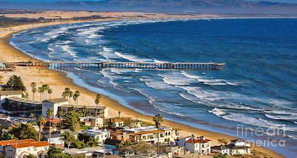 Central Coast Cottage! Newly Remodeled 2 Bedrooms 1 bath