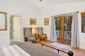 3 habitaciones, decoración personalizada y muebles diferentes 