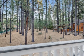 House, 3 Bedrooms | Balcony