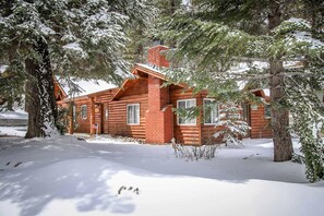 House, 3 Bedrooms | Exterior