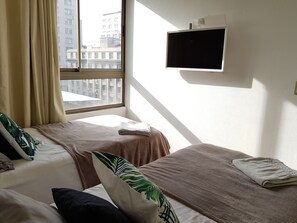 1 chambre, fer et planche à repasser, Wi-Fi gratuit, draps fournis