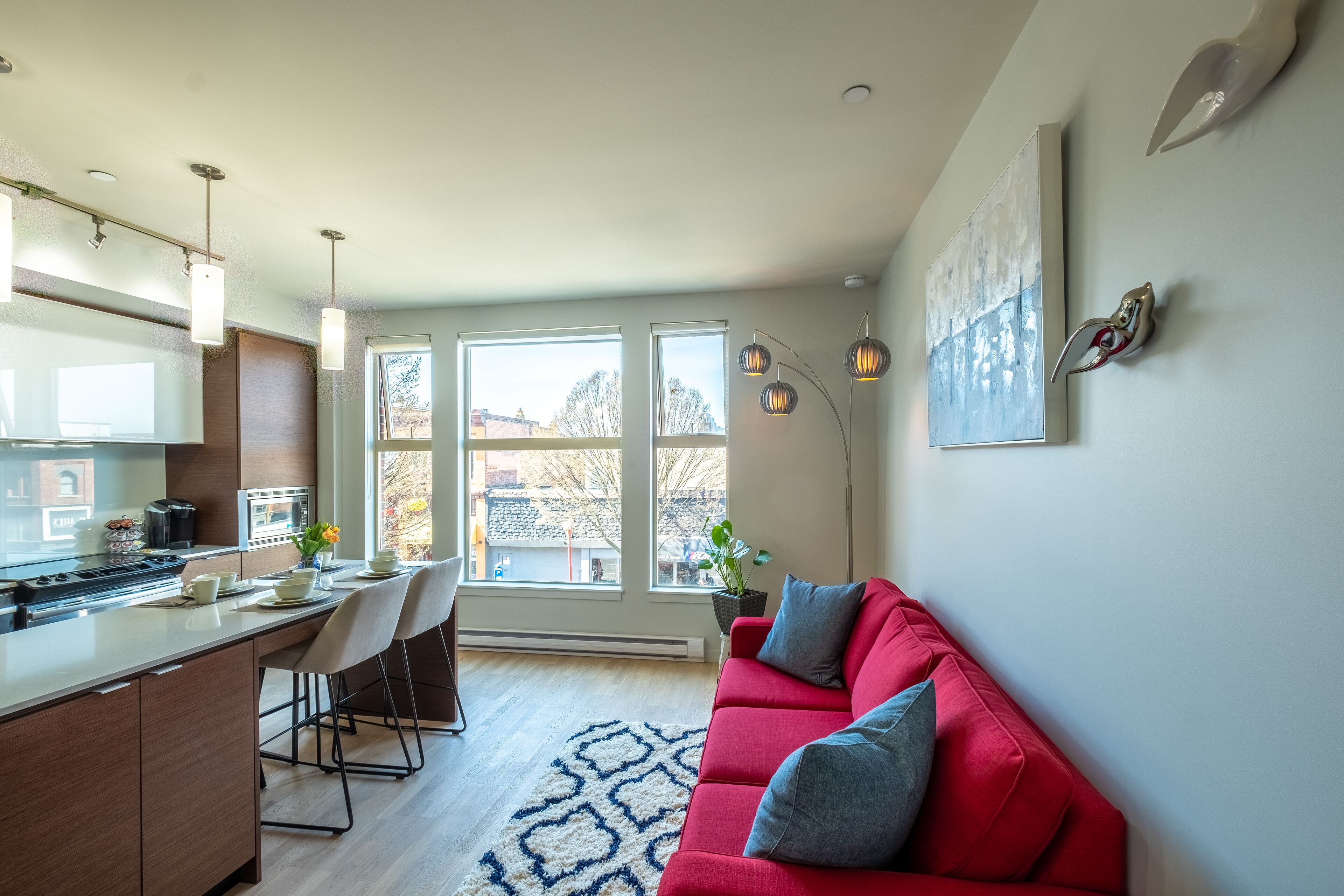 المنشأة من الداخل