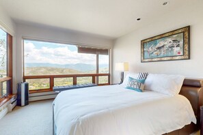 5 Schlafzimmer, Bügeleisen/Bügelbrett, Internetzugang, Bettwäsche