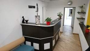 Reception - Cool Traveler Hostel (Kyiv)