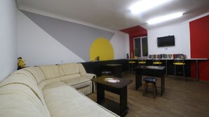 Shared fridge, shared microwave - Cool Traveler Hostel (Kyiv)