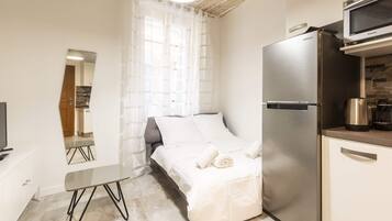 Appartement, 1 tweepersoonsbed met slaapbank (45 Rue du Bas Castelet 201) | 1 slaapkamer, luxe beddengoed, een strijkplank/strijkijzer, wifi