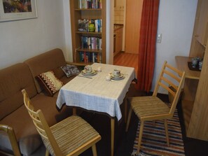 TV - Ganghofer vacation apartment, 42sqm | separate bedroom and living room (Berchtesgaden)
