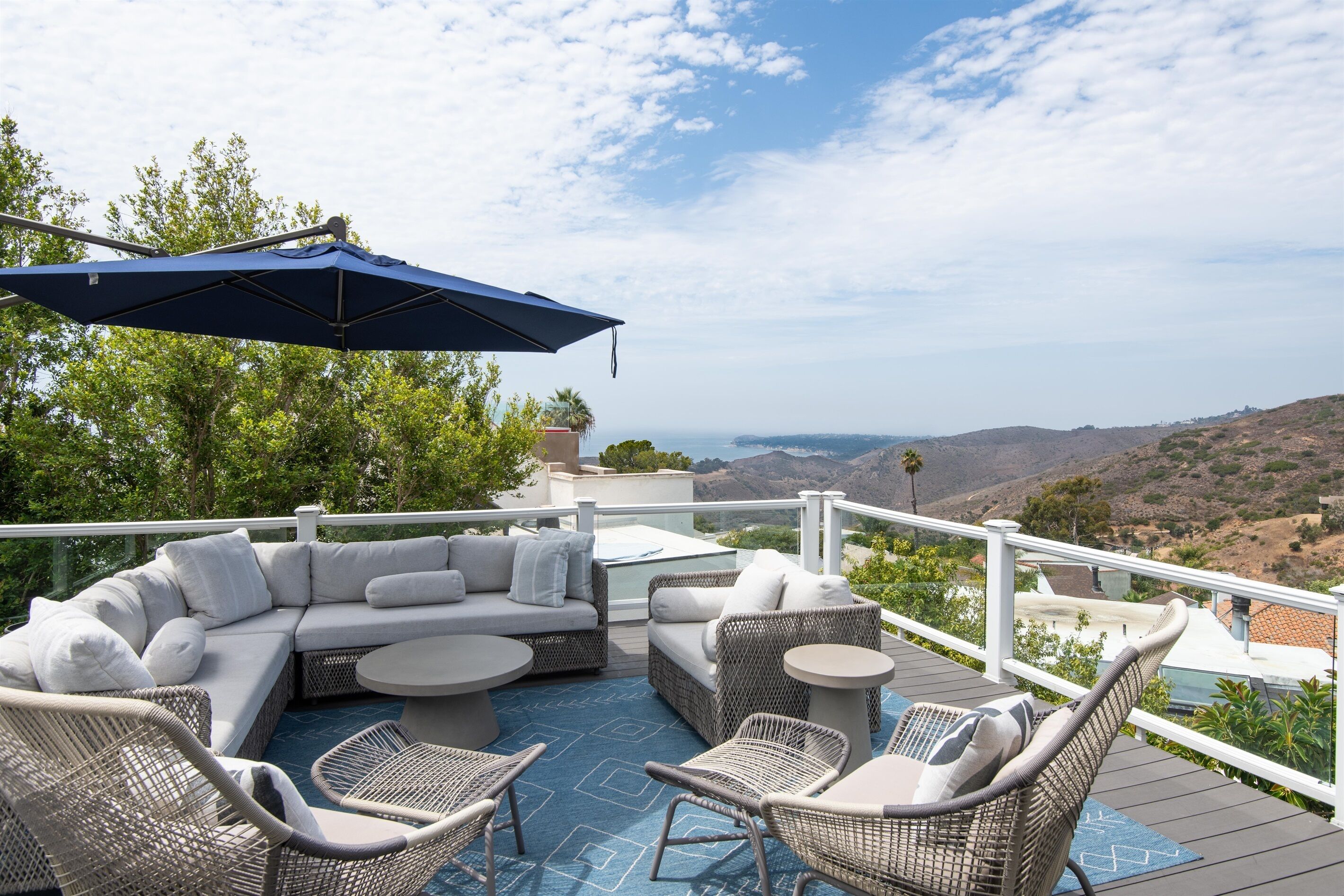 Dreamy Malibu, 5 bed Home with Ocean & Mountain Views!