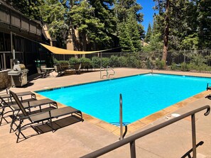 Pool - Comfy Condo Close to Skiing with Fireplace, Seasonal Pool, Hot Tub, & WiFi (Mammoth Lakes)