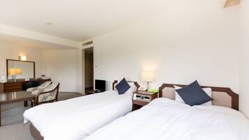 Deluxe Twin Room, Non Smoking | Free WiFi, bed sheets